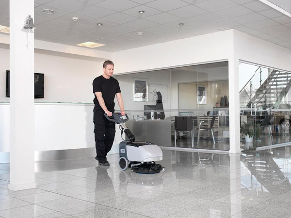 Nilfisk SC351-B - Lavadora e Secadora de Piso